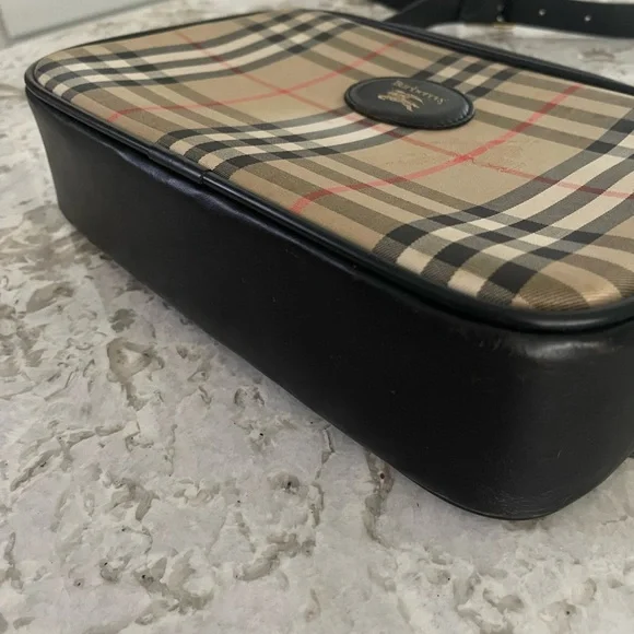 VINTAGE Nova Check Burberry Camera Bag - Picture 8 of 16